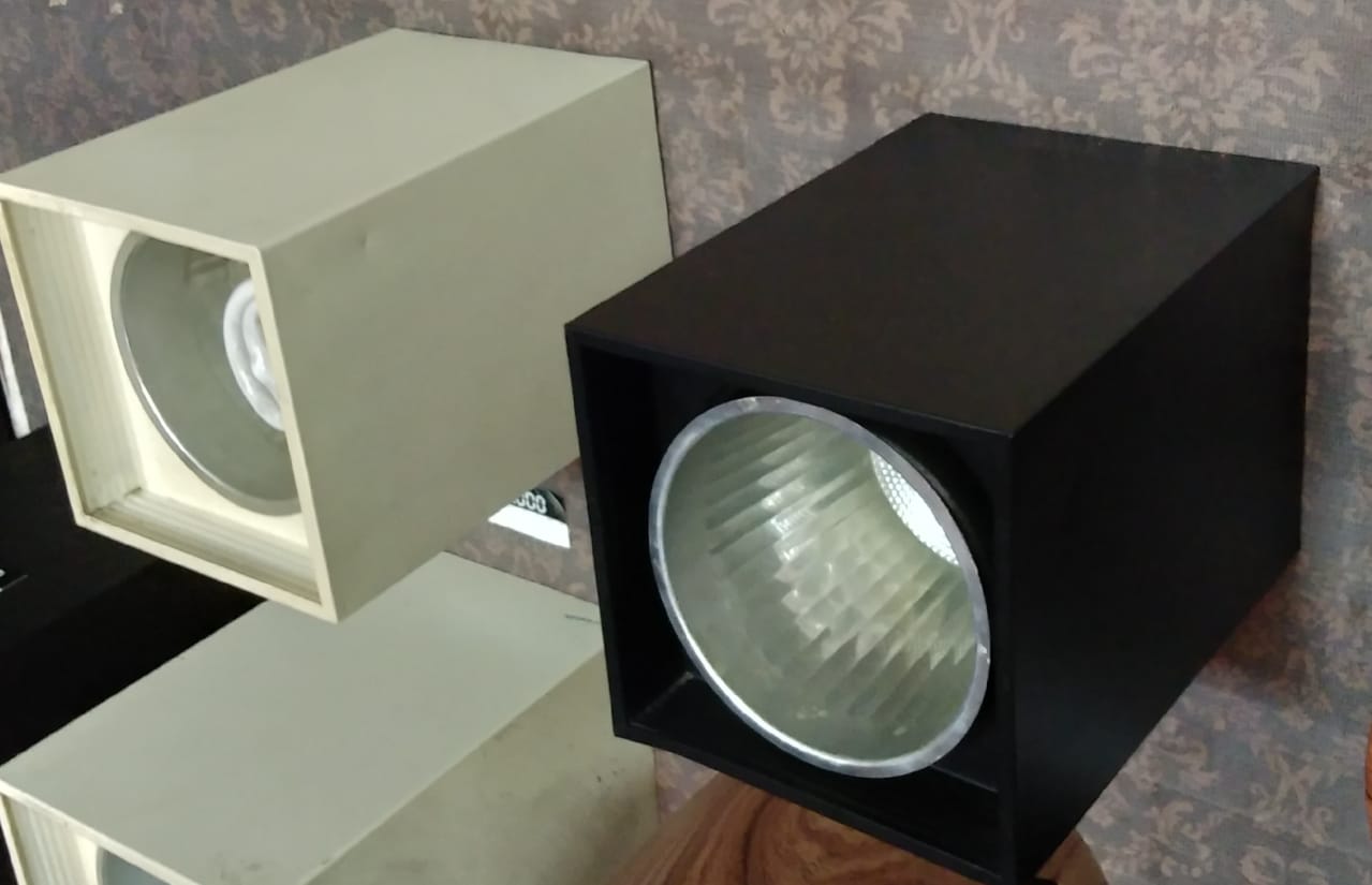 Downlight OB Kotak E27 Lampu hias LED Solar Cell Downlight OB Kotak E27 Lampu hias LED Solar Cell