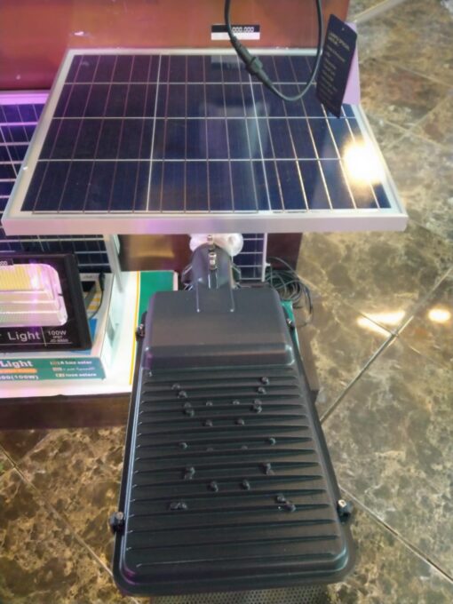 PJU Solar HL-100 100W Tampak Atas
