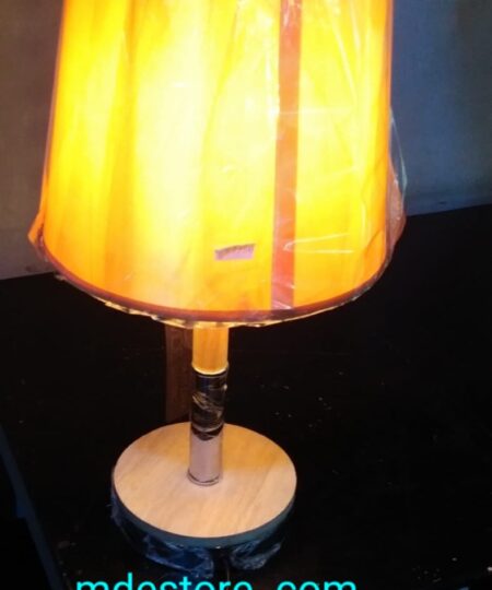 Lampu Meja T5779 A Menyala